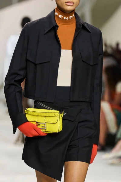 Look 106
